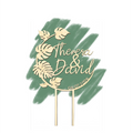 Personalisierter Cake Topper aus Holz mit Monstera-Blättern
