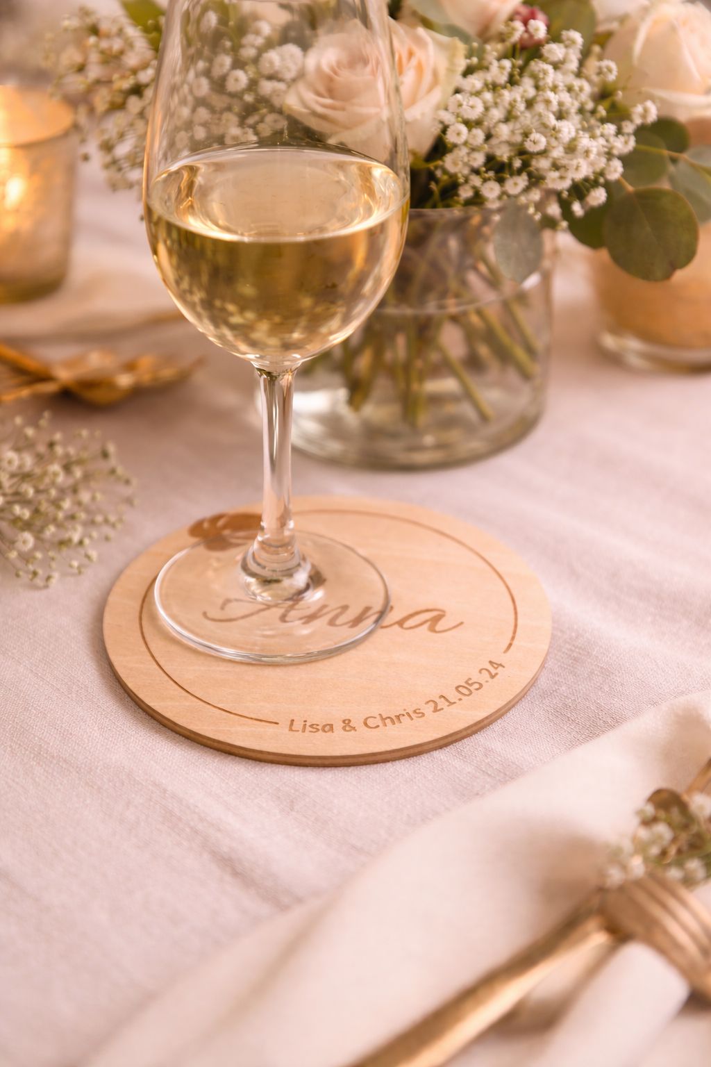 Personalisierter Holz-Glasuntersetzer „Monstera“ – Individuelle Platzkarte & Hochzeitsgastgeschenk